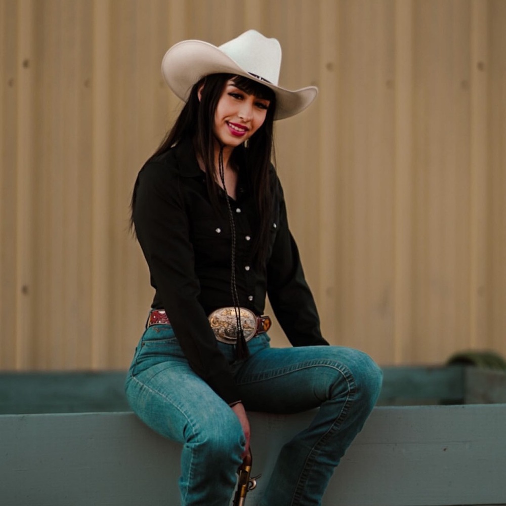 Meet your Posher, Diana